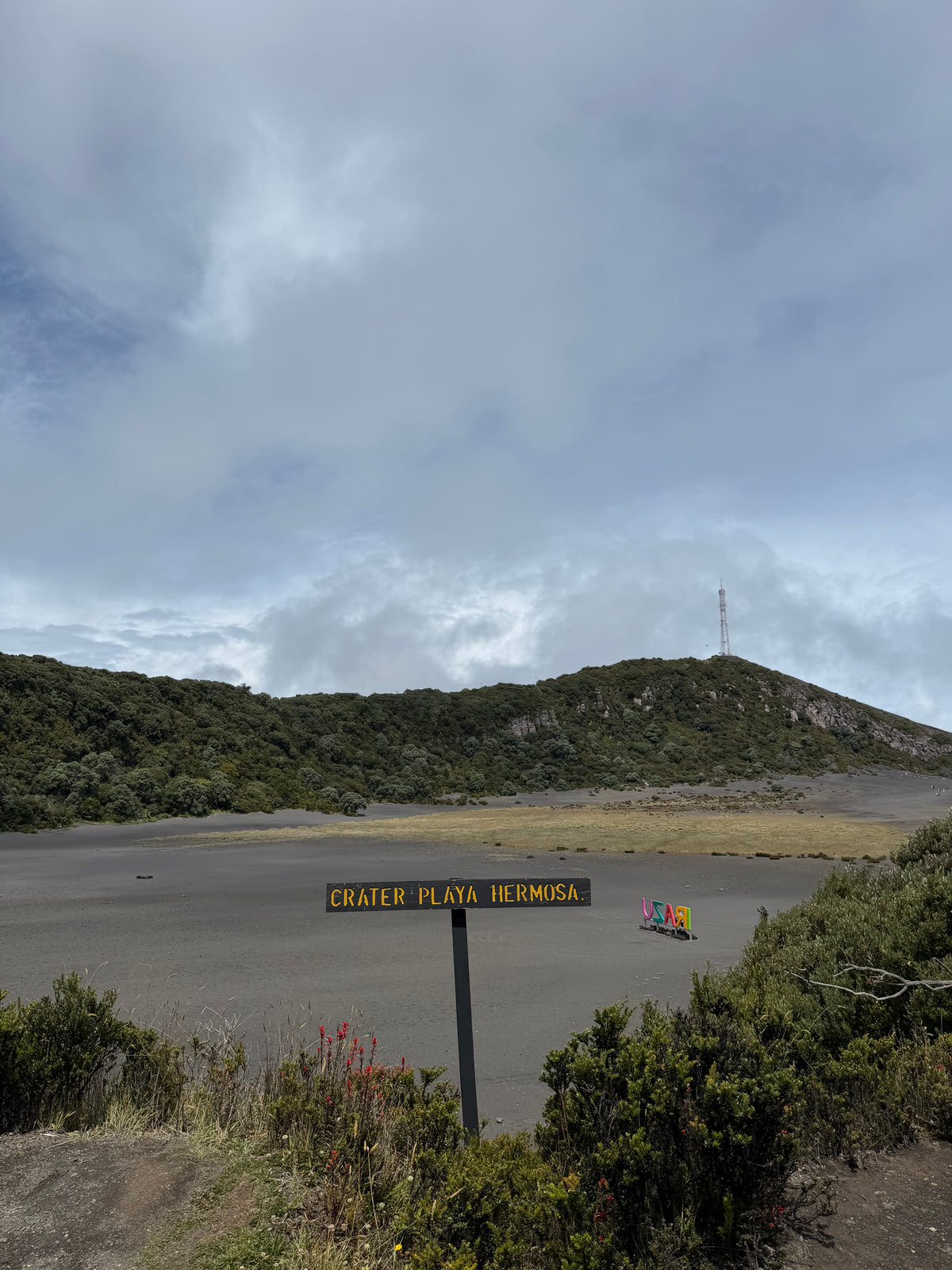 IRAZÚ VOLCANO, OROSI VALLEY & BASILICA TOUR