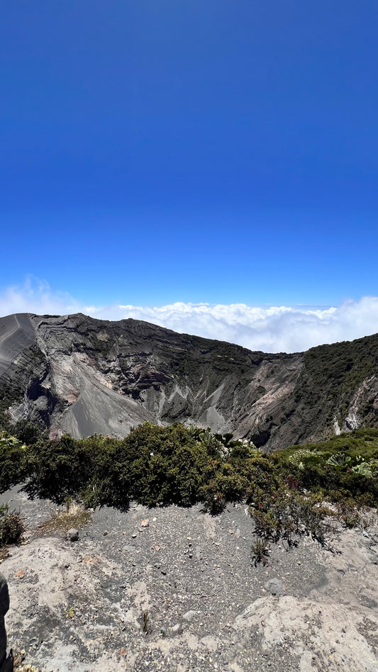 IRAZÚ VOLCANO, OROSI VALLEY & BASILICA TOUR